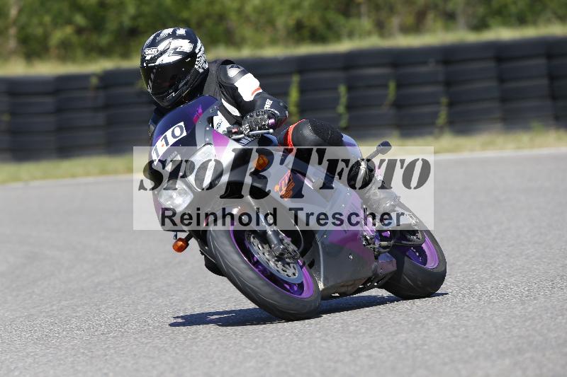 Archiv-2025/48 25.08.2025 Cornu Master School ADR/rot-rouge/110